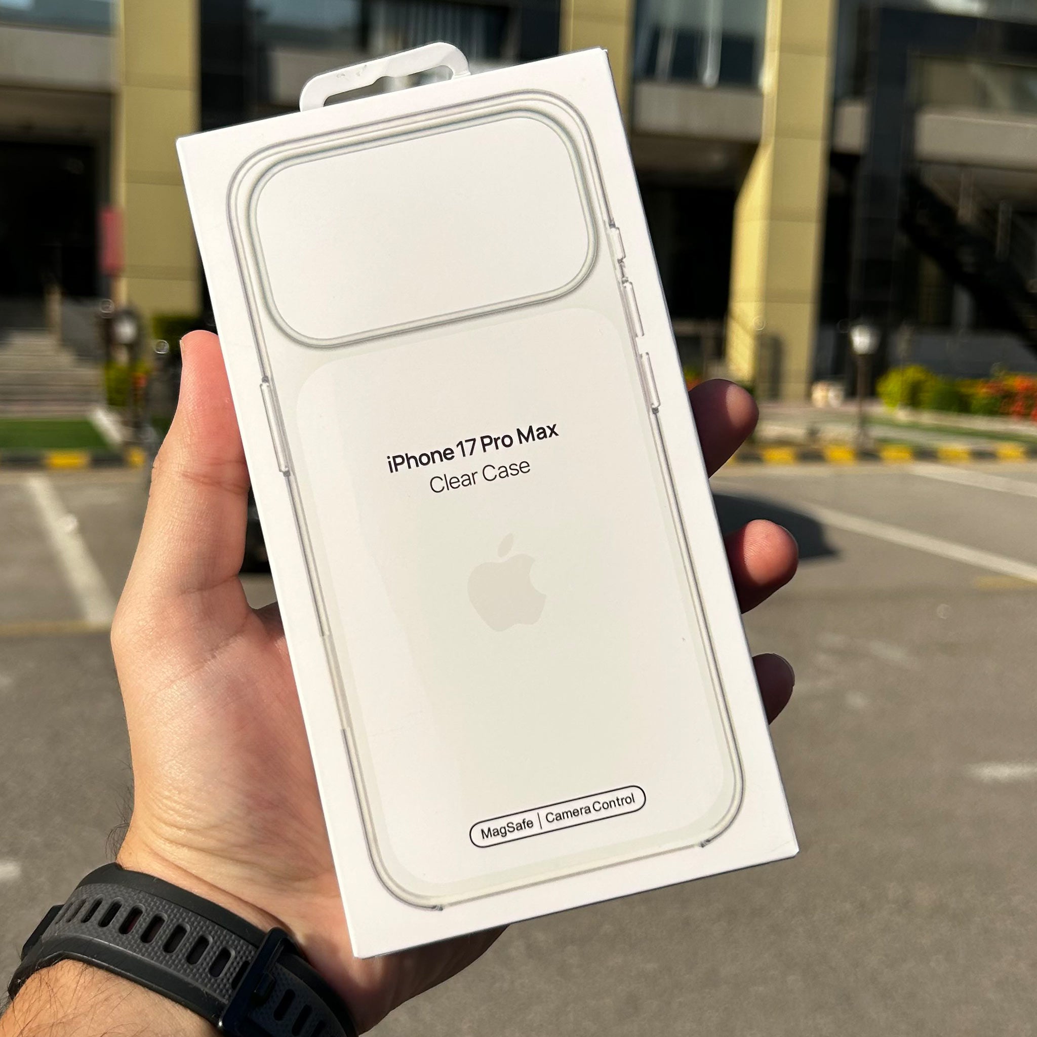 Apple Clear Case with MagSafe price in Pakistan