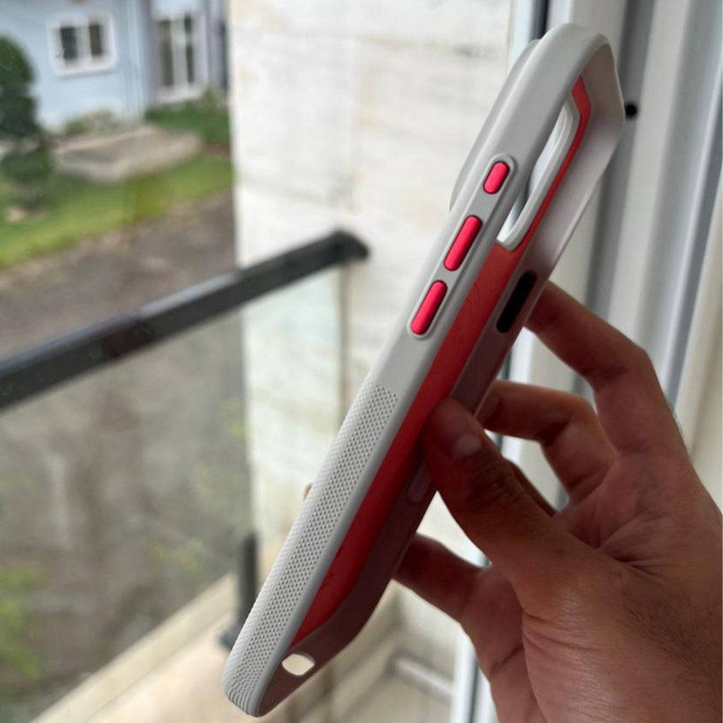 Apple Beats MagSafe Case