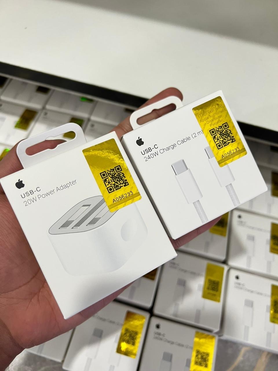 🔥 Apple 3Pin 20W USB-C Charger ⚡ + FREE Cable 🎁