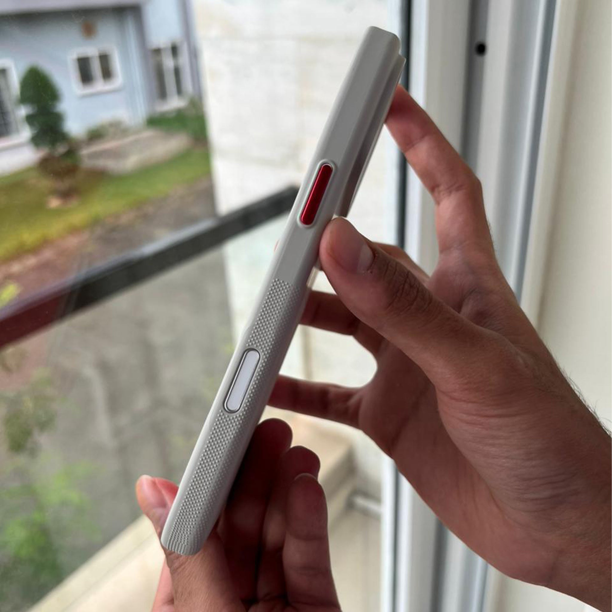 Apple Beats MagSafe Case