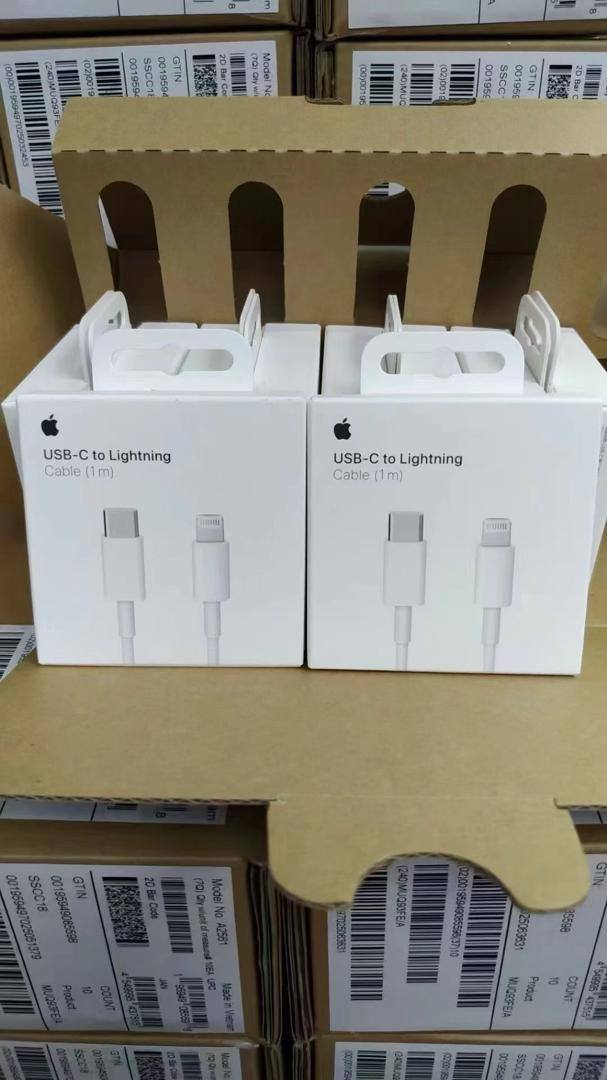 100% Orignal Apple USB C to Lightning Cable - MMOA3ZM/A