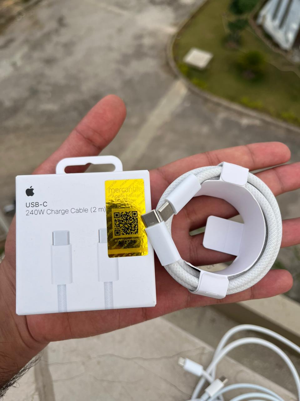 Original Apple USB-C 240W Charge Cable (2meter) – Fast Charging Braided USB-C to USB-C Cable for iphone, MacBook, iPad & USB-C Devices