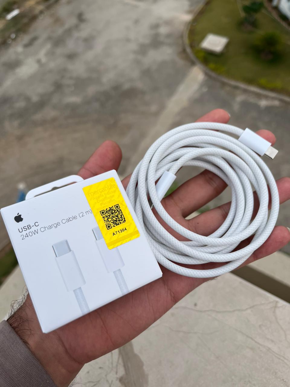 Original Apple USB-C 240W Charge Cable (2meter) – Fast Charging Braided USB-C to USB-C Cable for iphone, MacBook, iPad & USB-C Devices